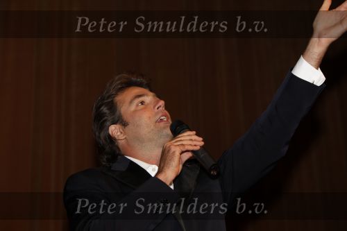 Amsterdam 16 november 2009
Premiere komt een vrouw bij de dochter in Tuschinski.  Reinout Oerlemans
Peter Smulders bv