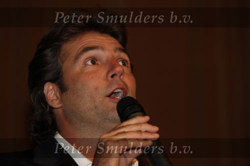 Amsterdam 16 november 2009
Premiere komt een vrouw bij de dochter in Tuschinski.  Reinout Oerlemans
Peter Smulders bv