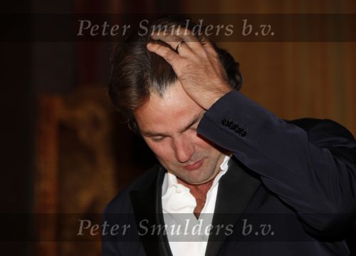 Amsterdam 16 november 2009
Premiere komt een vrouw bij de dochter in Tuschinski.  Reinout Oerlemans
Peter Smulders bv