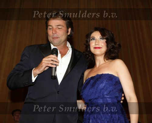 Amsterdam 16 november 2009
Premiere komt een vrouw bij de dochter in Tuschinski. Reinout Oerlemans met Carice v Houten Barry Atsma en Anna Drijver
Peter Smulders bv