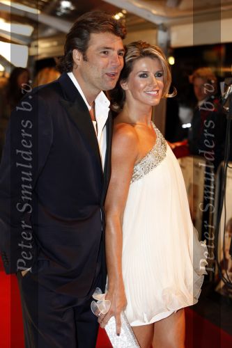 Amsterdam 16 november 2009
Premiere komt een vrouw bij de dochter in Tuschinski. Reinout Oerlemans en Danielle Overgaag
Peter Smulders bv