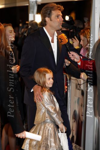 Amsterdam 16 november 2009
Premiere komt een vrouw bij de dochter in Tuschinski. Reinout Oerlemans met ....
Peter Smulders bv
