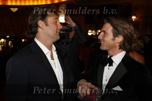 Amsterdam 16 november 2009
Premiere komt een vrouw bij de dochter in Tuschinski. Prins Maurits en Reinout Oerlemans
Peter Smulders bv