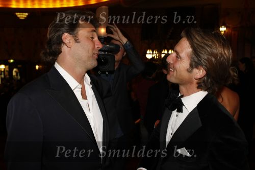 Amsterdam 16 november 2009
Premiere komt een vrouw bij de dochter in Tuschinski. Prins Maurits en Reinout Oerlemans
Peter Smulders bv