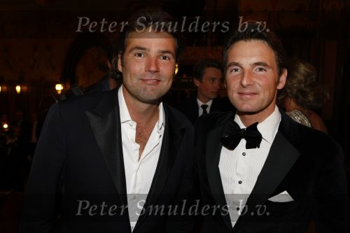 Amsterdam 16 november 2009
Premiere komt een vrouw bij de dochter in Tuschinski. Prins Maurits en Reinout Oerlemans
Peter Smulders bv