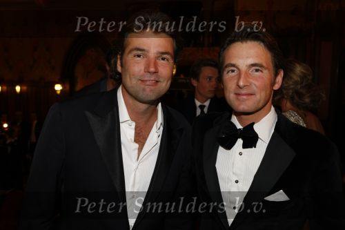 Amsterdam 16 november 2009
Premiere komt een vrouw bij de dochter in Tuschinski. Prins Maurits en Reinout Oerlemans
Peter Smulders bv