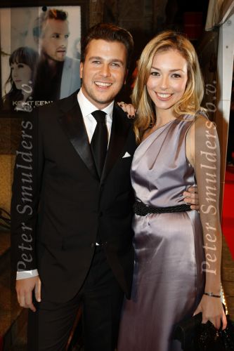 Amsterdam 16 november 2009
Premiere komt een vrouw bij de dochter in Tuschinski. Winston Gerschtanowitz met Renate Verbaan
Peter Smulders bv