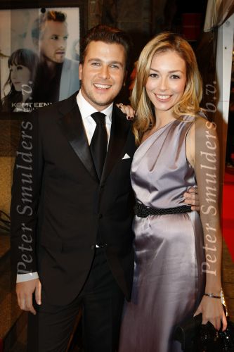 Amsterdam 16 november 2009
Premiere komt een vrouw bij de dochter in Tuschinski. Winston Gerschtanowitz met Renate Verbaan
Peter Smulders bv