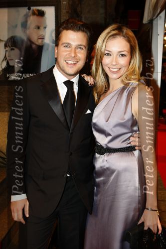 Amsterdam 16 november 2009
Premiere komt een vrouw bij de dochter in Tuschinski. Winston Gerschtanowitz met Renate Verbaan
Peter Smulders bv
