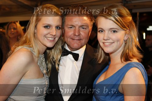 Amsterdam 16 november 2009
Premiere komt een vrouw bij de dochter in Tuschinski. Rene Mioch met dochters
Peter Smulders bv