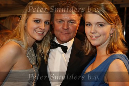 Amsterdam 16 november 2009
Premiere komt een vrouw bij de dochter in Tuschinski. Rene Mioch met dochters
Peter Smulders bv