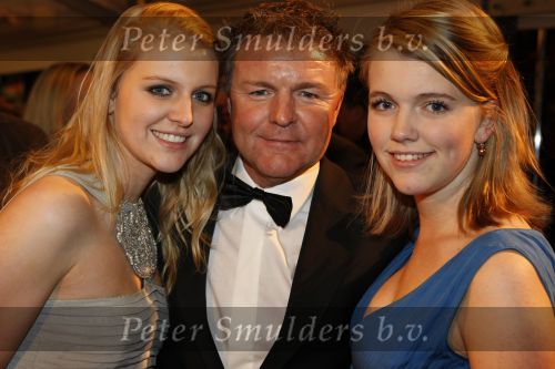 Amsterdam 16 november 2009
Premiere komt een vrouw bij de dochter in Tuschinski. Rene Mioch met dochters
Peter Smulders bv