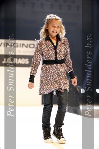 Amsterdam 9 november 2009
modeshow JC Rags en Vingino op  de beurs van Life after Football. Richard Witschge met dochter
Peter Smulders bv