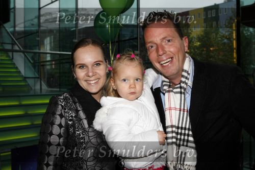 Amsterdam 28 november 2009
Premiere Arthur in pathe Arena.Rob Geus met vrouw en dochter
Peter Smulders bv