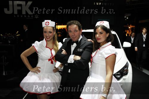 Amsterdam 10 december 2009
VIP avond van de miljonair fair in de RAI. Robert Leroy met zusters op Infinity
Peter Smulders bv