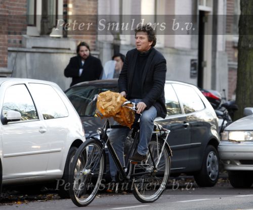 Amsterdam 1 december 2009
Robert ten Brink op de fiets.
Peter Smulders bv