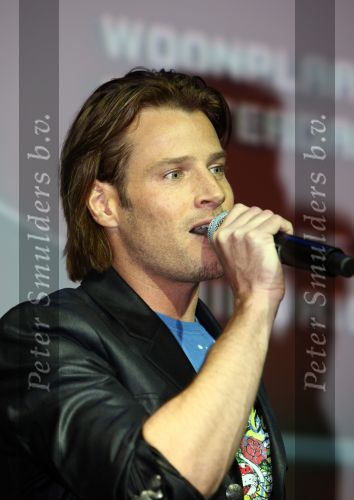 Amsterdam, 17 November 2009
Presentatie Escape van Finalisten Popstras 2009
Robin Popstars 2009
Peter Smulders BV