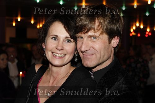 Gouda 7 december 2009
Premiere de gelukkige huisvrouw in het theater van Gouda.
 Ruben Lursen met vrouw
Peter Smulders bv
