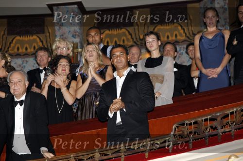Amsterdam 16 november 2009
Premiere komt een vrouw bij de dochter in Tuschinski. Ruud Gullit op krukken
Peter Smulders bv