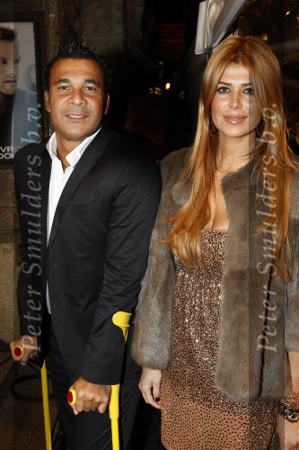 Amsterdam 16 november 2009
Premiere komt een vrouw bij de dochter in Tuschinski. Ruud  en Estelle Gullit
Peter Smulders bv