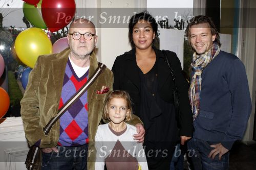Overveen 18 november 2009
Presentatie cd van K3 met Kristel Josje (nieuw ) en Karen ( zwanger). Serge henri Valcke met vrienden van hem
Peter Smulders bv