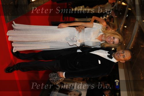 Amsterdam 16 november 2009
Premiere komt een vrouw bij de dochter in Tuschinski. Bart en Simone v Trojen
Peter Smulders bv