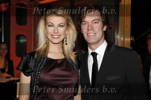 Amsterdam 21 november 2009
Gala van JFK waar de nederlander van het jaar gekozen wordt in de passenger terminal. Susan Smit met vriend
Peter Smulders bv