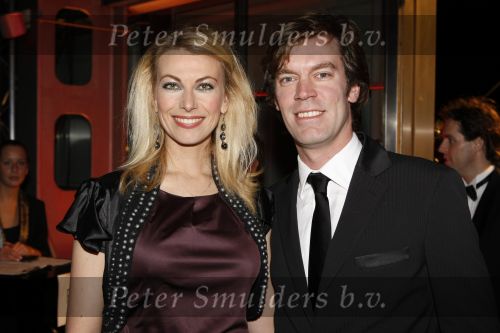 Amsterdam 21 november 2009
Gala van JFK waar de nederlander van het jaar gekozen wordt in de passenger terminal. Susan Smit met vriend
Peter Smulders bv
