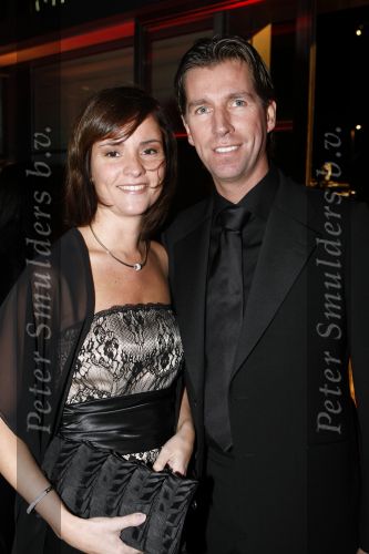 Amsterdam 21 november 2009
Gala van JFK waar de nederlander van het jaar gekozen wordt in de passenger terminal. Sven Hissink met zijn vrouw
Peter Smulders bv