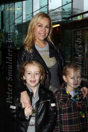Amsterdam 28 november 2009
Premiere Arthur in pathe Arena. Tanja Jess met zoon Billy
Peter Smulders bv