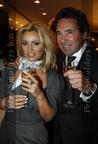 Amsterdam 1 december 2009
Opening Tiffany\'s winkel in de pc hooftstraat. Ronnie Rosenbaum en tatjana
Peter Smulders bv