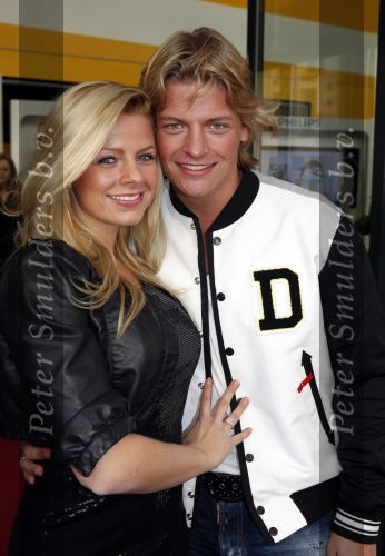 Den Haag 12 december 2009
Premiere in Pathe den Haag. Thomas Berge met zijn nieuwe vriendin
Peter Smulders bv