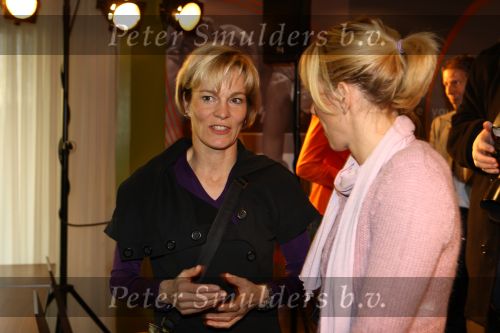 Arnhem, Papendal 8 December 2009
Presentatie 3e uitgave van het magazine HELDEN van Frits Barend en zijn dochter Barbara Barend
Vera Pauw
Foto Peter Smulders