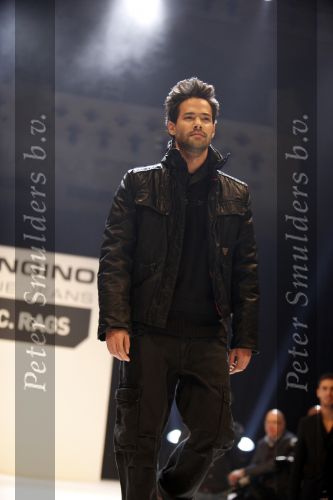 Amsterdam 9 november 2009
modeshow JC Rags en Vingino op  de beurs van Life after Football.
Peter Smulders bv
