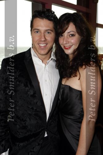 Hoorn 15 november 2009
Premiere Chicago in de schouwburg van Hoorn. William Spaaij  met een vriendin
Peter Smulders bv