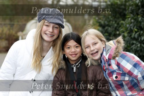 Kaatsheuvel 29 november 2009
Presentatie CD Sound of music in het efteling theater. Yara Riethoven met nichtjes
Peter Smulders bv