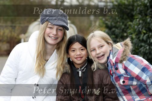 Kaatsheuvel 29 november 2009
Presentatie CD Sound of music in het efteling theater. Yara Riethoven met nichtjes
Peter Smulders bv