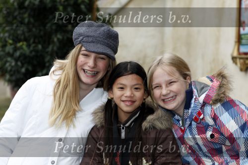Kaatsheuvel 29 november 2009
Presentatie CD Sound of music in het efteling theater. Yara Riethoven met nichtjes
Peter Smulders bv