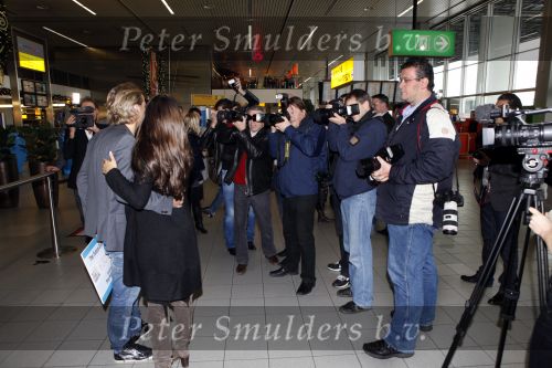 Schiphol 12 november 2009
John Ewbank overhandigt Yolanthe Cabau v Kasbergen cheque voor het goede doel op schiphol.
Peter Smulders bv