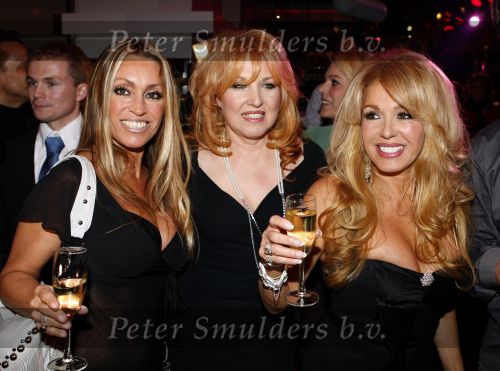 Amsterdam 9 december 2009
Presentatie Playboy met daarin Patricia Paay in Majestic. Yvonne Keeley en Ingrid Ferdinandes ( the starsisters)
Peter Smulders bv