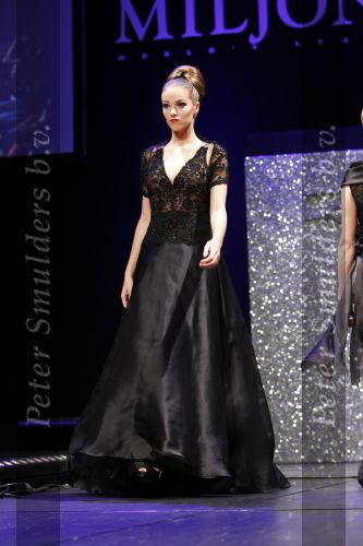 Amsterdam 11 december 2010
Modeshow Addy v d Krommenacker op de miljonair fair.
Peter Smulders bv