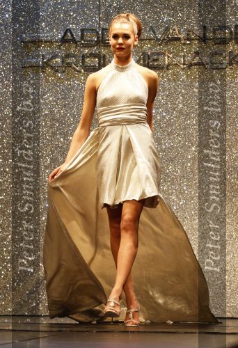 Amsterdam 11 december 2010
Modeshow Addy v d Krommenacker op de miljonair fair.
Peter Smulders bv