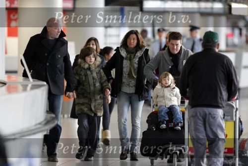Schiphol 25 november 2010
Amanda Krabbe vertrekt voor 3 maanden naar Australie om daar aktie te gaan voeren tegen walvisvangst. martijn Bickel Achilles en de ouders van Amanda brengen haar weg.
Peter Smulders bv