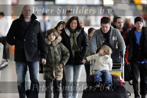 Schiphol 25 november 2010
Amanda Krabbe vertrekt voor 3 maanden naar Australie om daar aktie te gaan voeren tegen walvisvangst. martijn Bickel Achilles en de ouders van Amanda brengen haar weg.
Peter Smulders bv