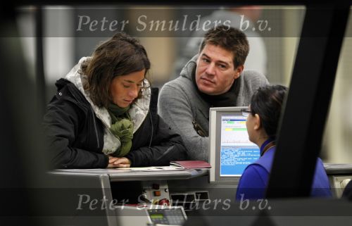 Schiphol 25 november 2010
Amanda Krabbe vertrekt voor 3 maanden naar Australie om daar aktie te gaan voeren tegen walvisvangst. martijn Bickel Achilles en de ouders van Amanda brengen haar weg.
Peter Smulders bv