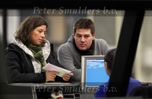 Schiphol 25 november 2010
Amanda Krabbe vertrekt voor 3 maanden naar Australie om daar aktie te gaan voeren tegen walvisvangst. martijn Bickel Achilles en de ouders van Amanda brengen haar weg.
Peter Smulders bv