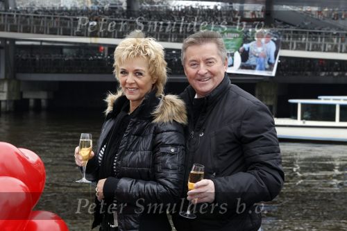 Amsterdam 18 november 2010
Doop rondvaartboot van jan Keizer en Annie Schilders bij Lovers.
Peter Smulders bv