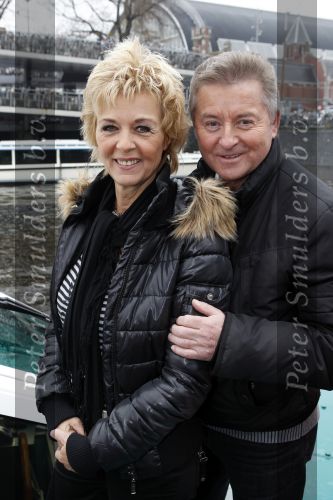 Amsterdam 18 november 2010
Doop rondvaartboot van jan Keizer en Annie Schilders bij Lovers.
Peter Smulders bv