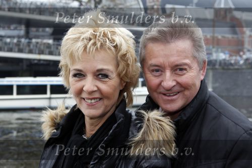 Amsterdam 18 november 2010
Doop rondvaartboot van jan Keizer en Annie Schilders bij Lovers.
Peter Smulders bv