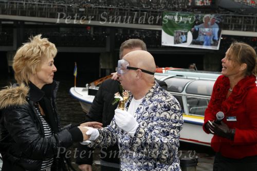 Amsterdam 18 november 2010
Doop rondvaartboot van jan Keizer en Annie Schilders bij Lovers.
Peter Smulders bv